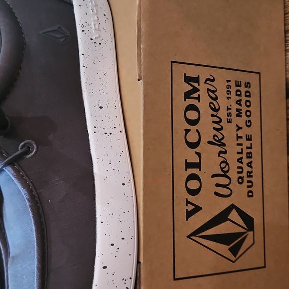 New! Volcom Women's Durable Gray Canvas Casual Composite Toe Work Shoes. Size 7W - Picture 2 of 11